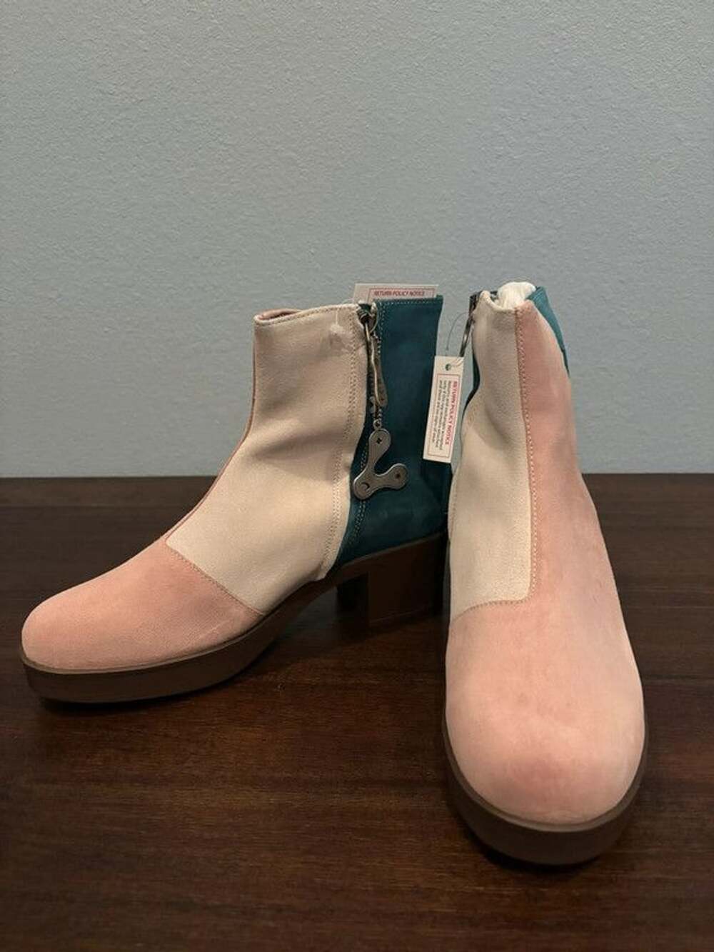 Lazo "Luna" booties